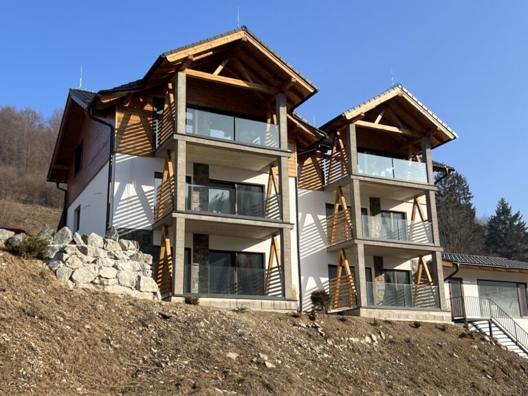 Sklenené zábradlie balkóny Mýto pod Ďumbierom 2025